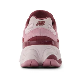New Balance 9060 Shoe 10.5-3