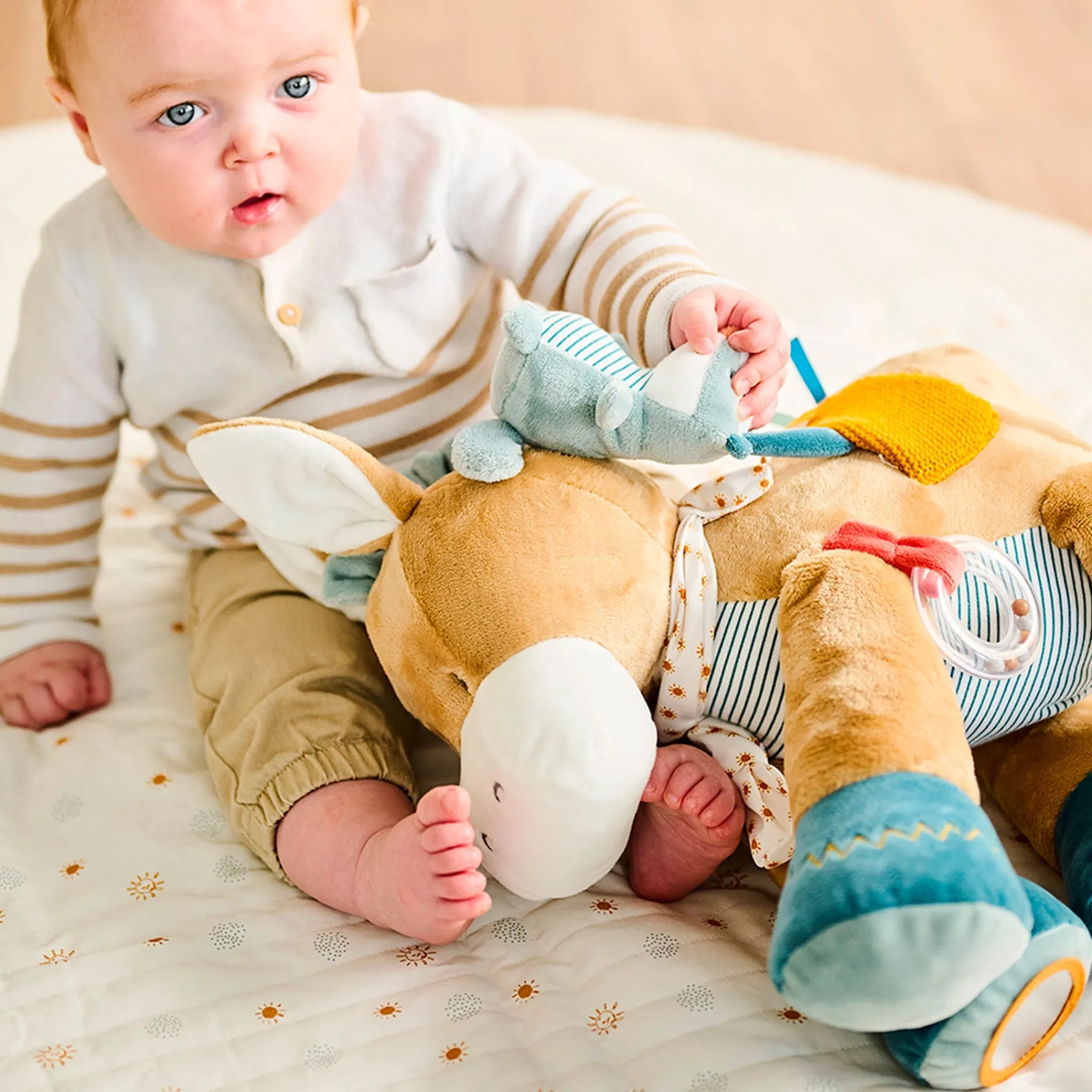 Nattou Developmental Toys>Activity Cuddly Leo 18''