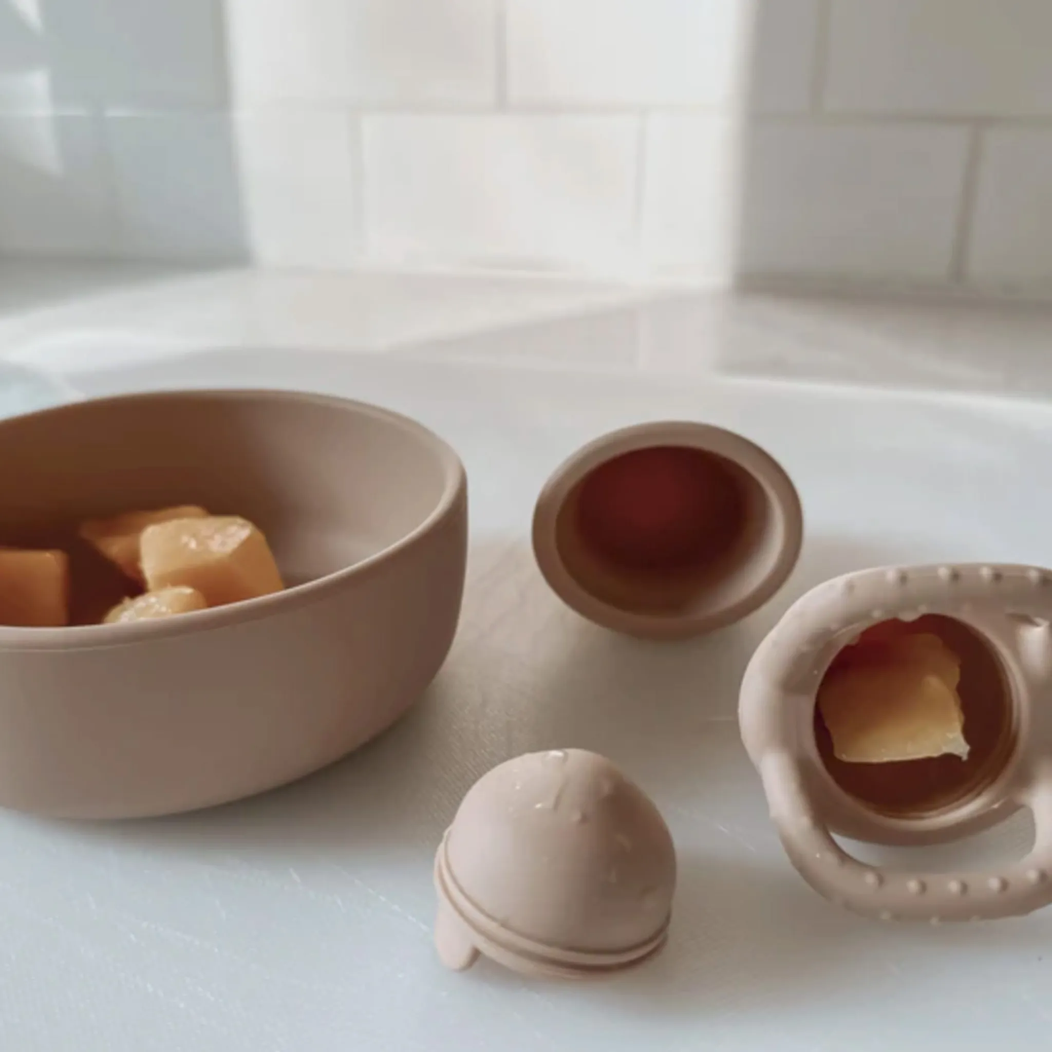 Kids Nouka Baby Food Feeder - Leaf