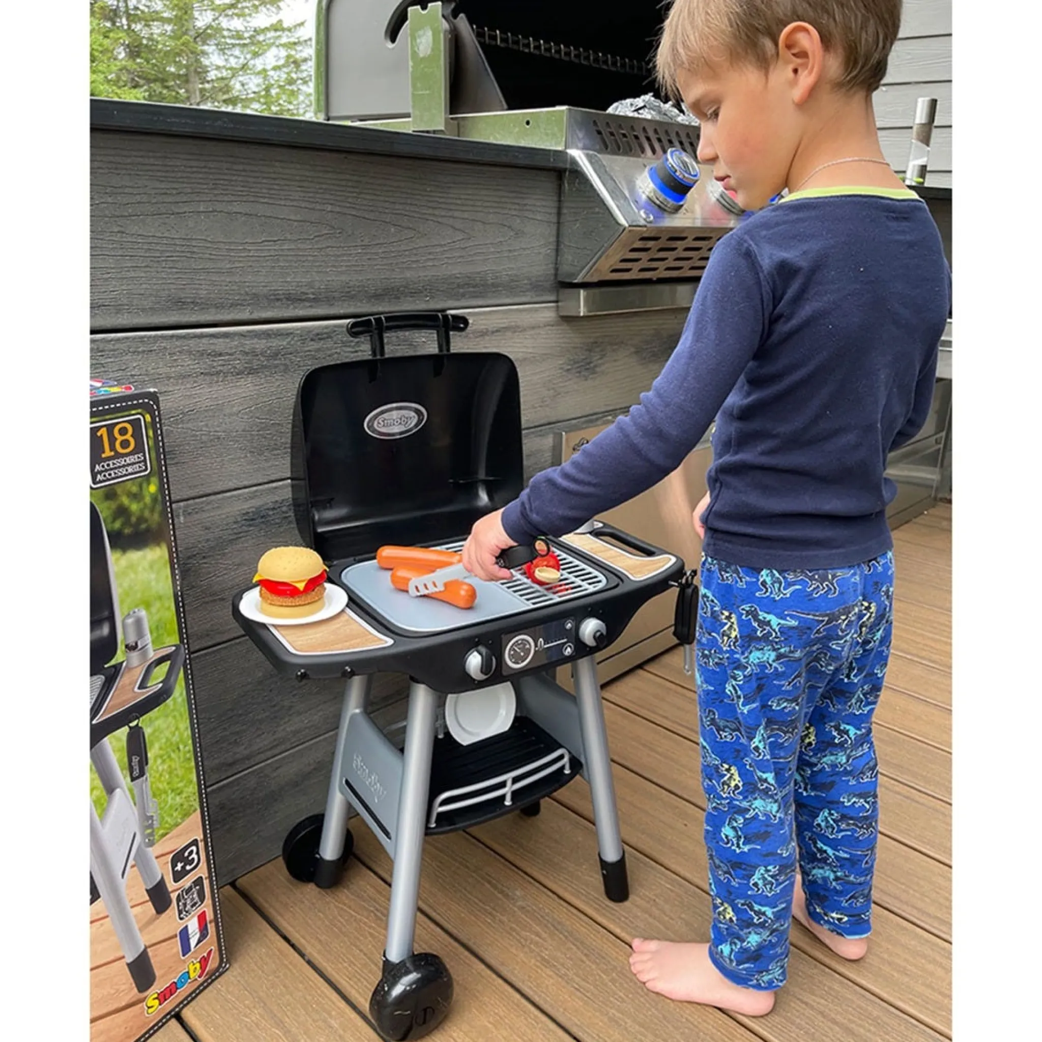 Kids Smoby BBQ with 18 Accessories