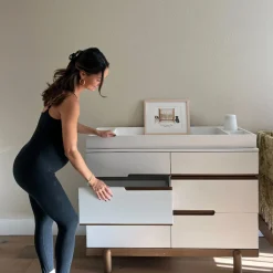 Dadada Baby Bliss 6-Drawers Dresser - White / Walnut