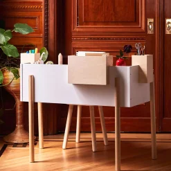Oeuf Desk><noscript><img width=