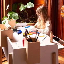 Oeuf Desk><noscript><img width=