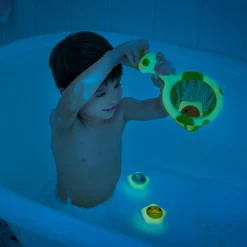 Munchkin Catch a Glowing Star™ Bath Toy