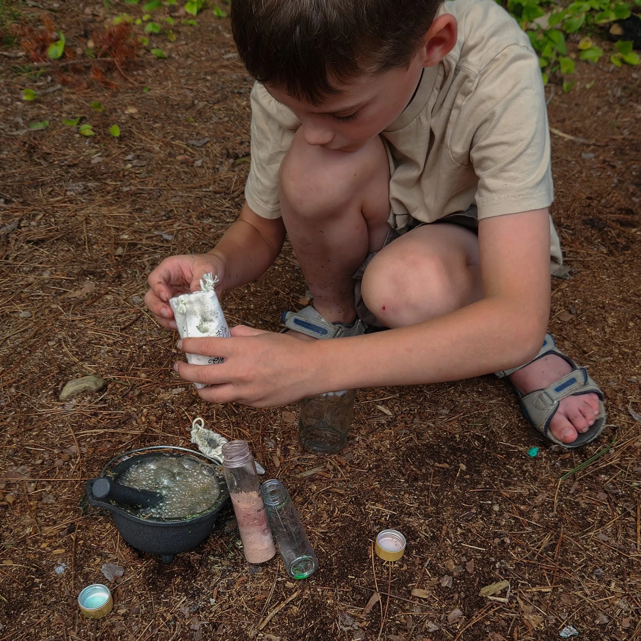 Kids Les Petits Sorciers Diy & Activities>Coffre École De Sorcellerie