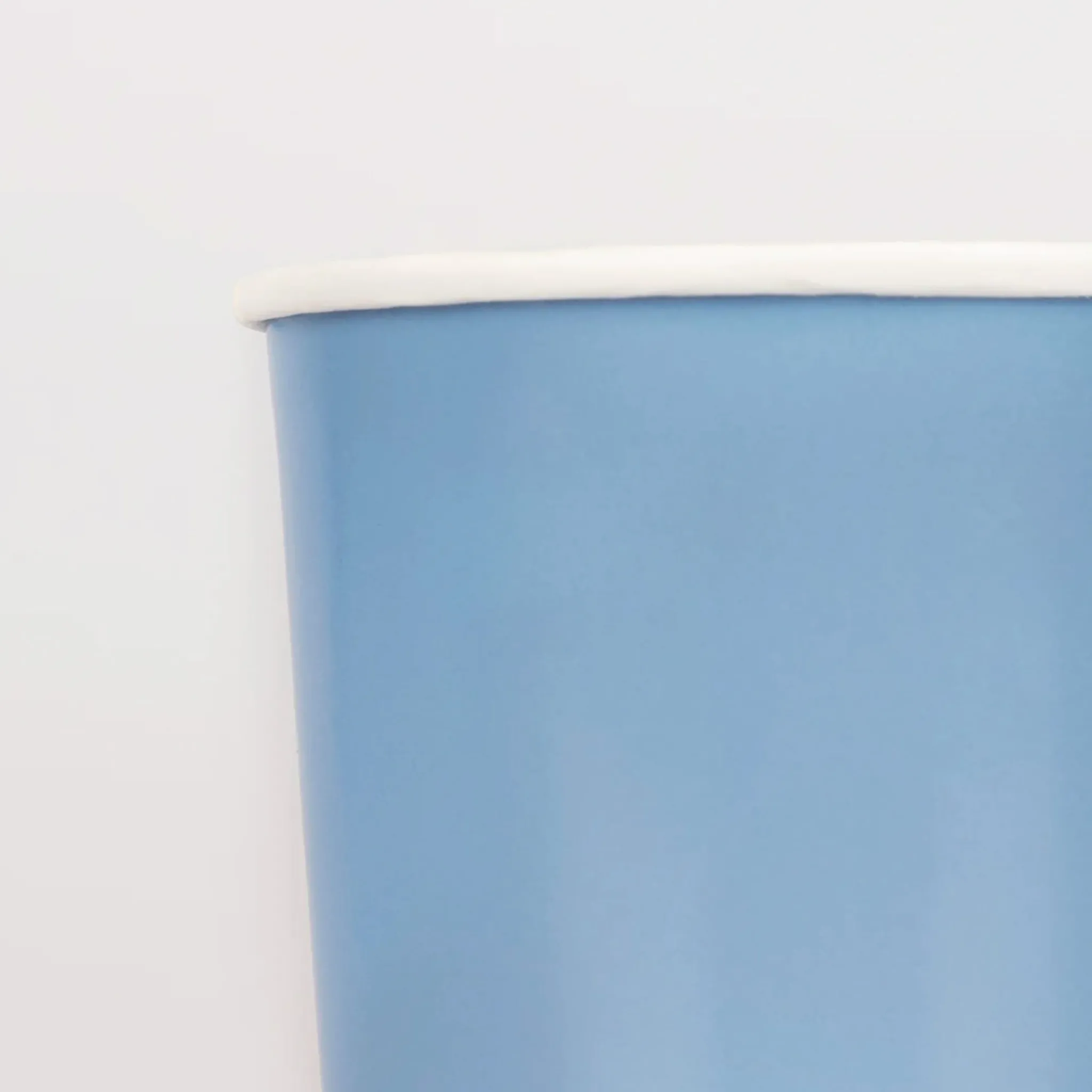 Meri Meri Party Supplies>Cornflower Blue Cups (8)