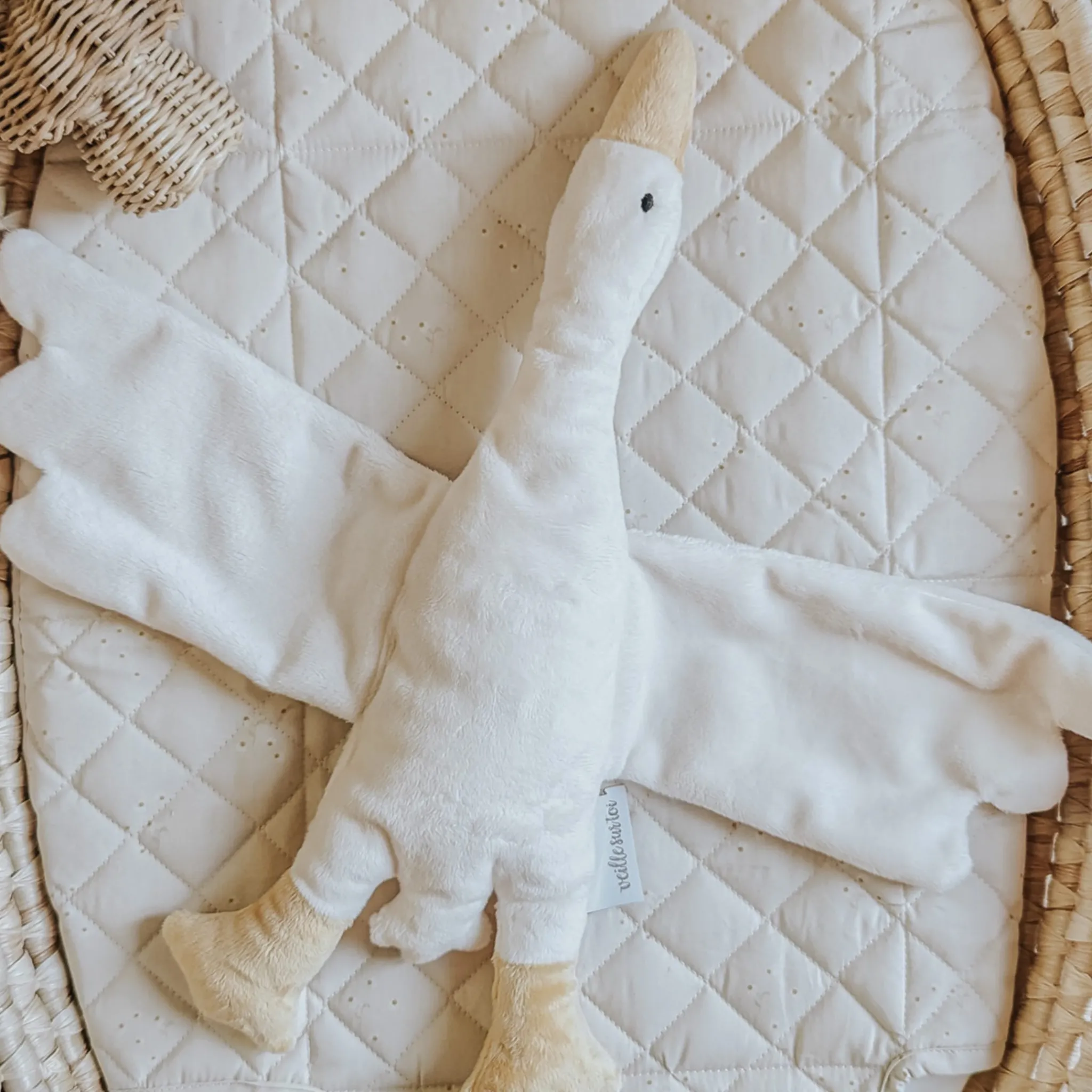 Veille sur Toi Developmental Toys>Cuddly Pal - Goose Odile