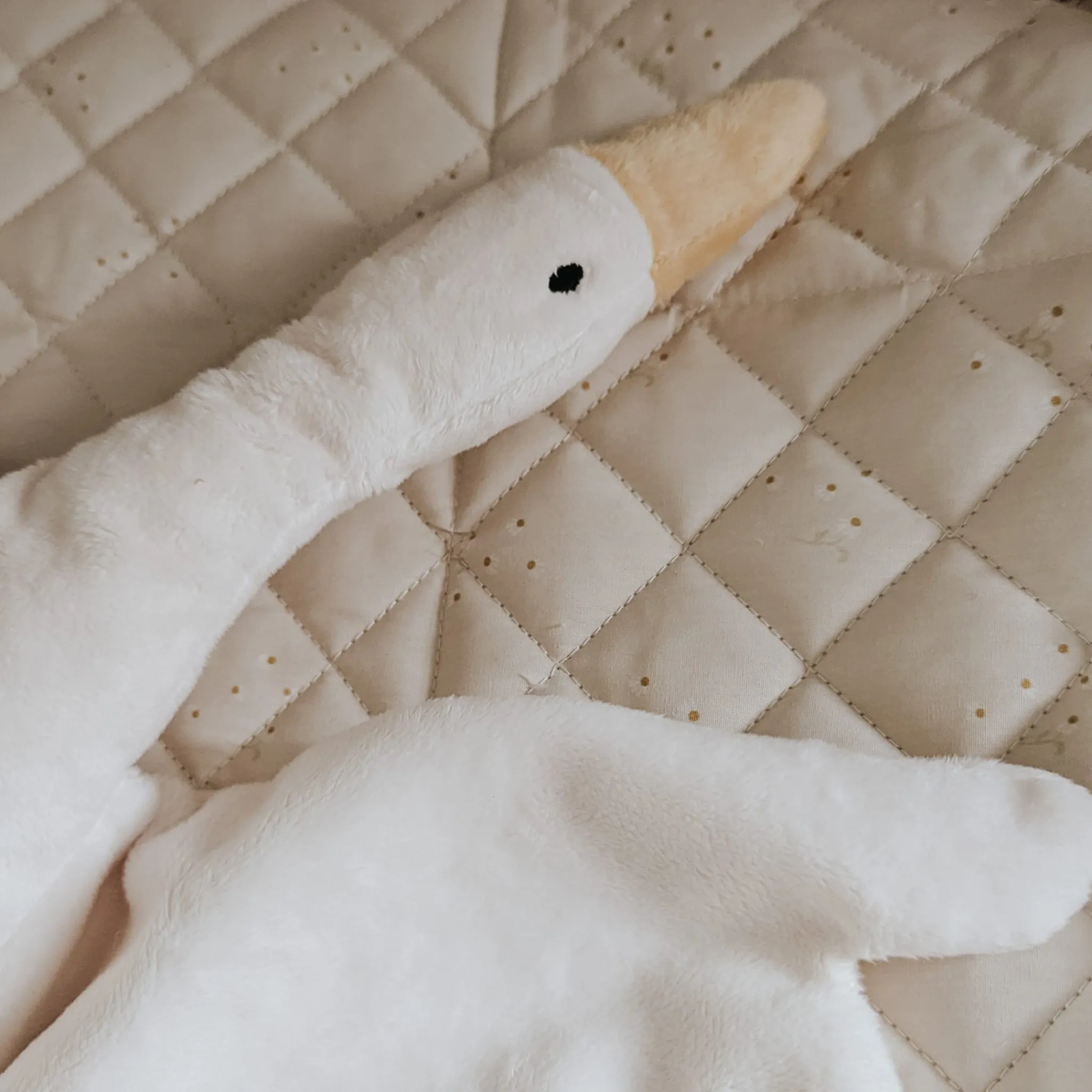 Veille sur Toi Developmental Toys>Cuddly Pal - Goose Odile