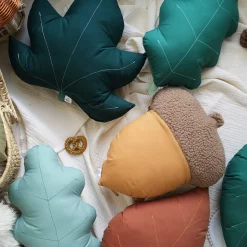 The Butter Flying Cushions>Cushion Maple Erable - Green