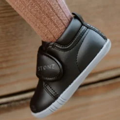Stonz Shoes><noscript><img width=