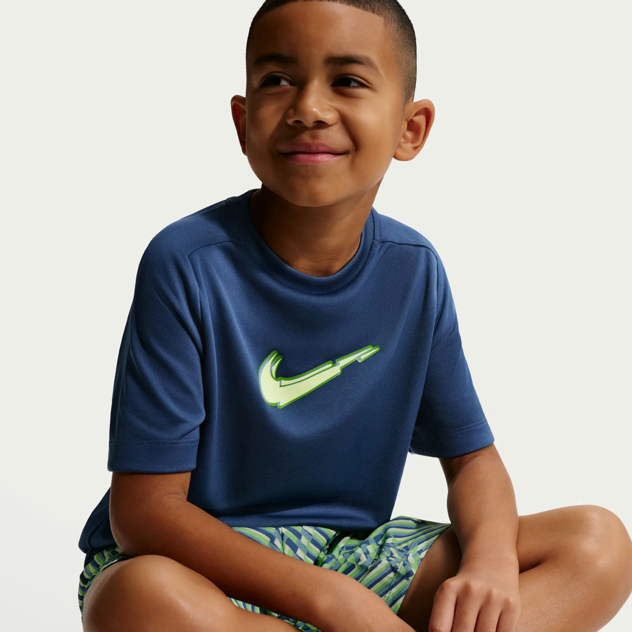 Kids/BOY Nike Drifit Multi Top 8-16y