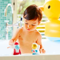 Munchkin Bath Toys|Bath Accessories>Galaxy Buddies Light Up Bath Toy