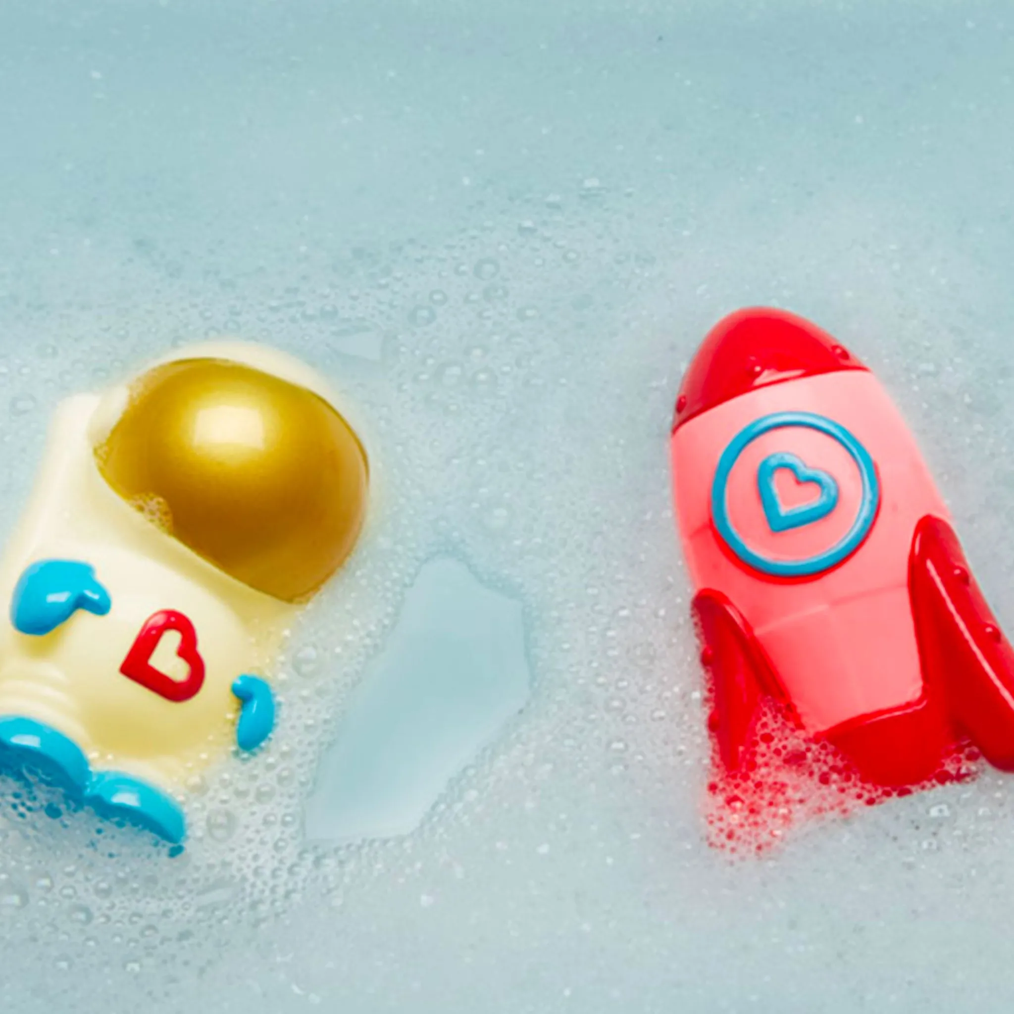 Munchkin Bath Toys|Bath Accessories>Galaxy Buddies Light Up Bath Toy