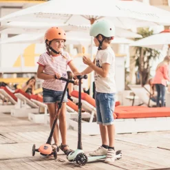 Kids Scoot and Ride Highwaykick 3 Led Scooter - Peach