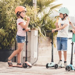 Kids Scoot and Ride Highwaykick 3 Led Scooter - Peach