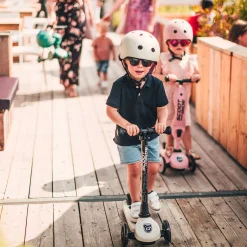 Kids Scoot and Ride Highwaykick 3 Led Scooter - Ash