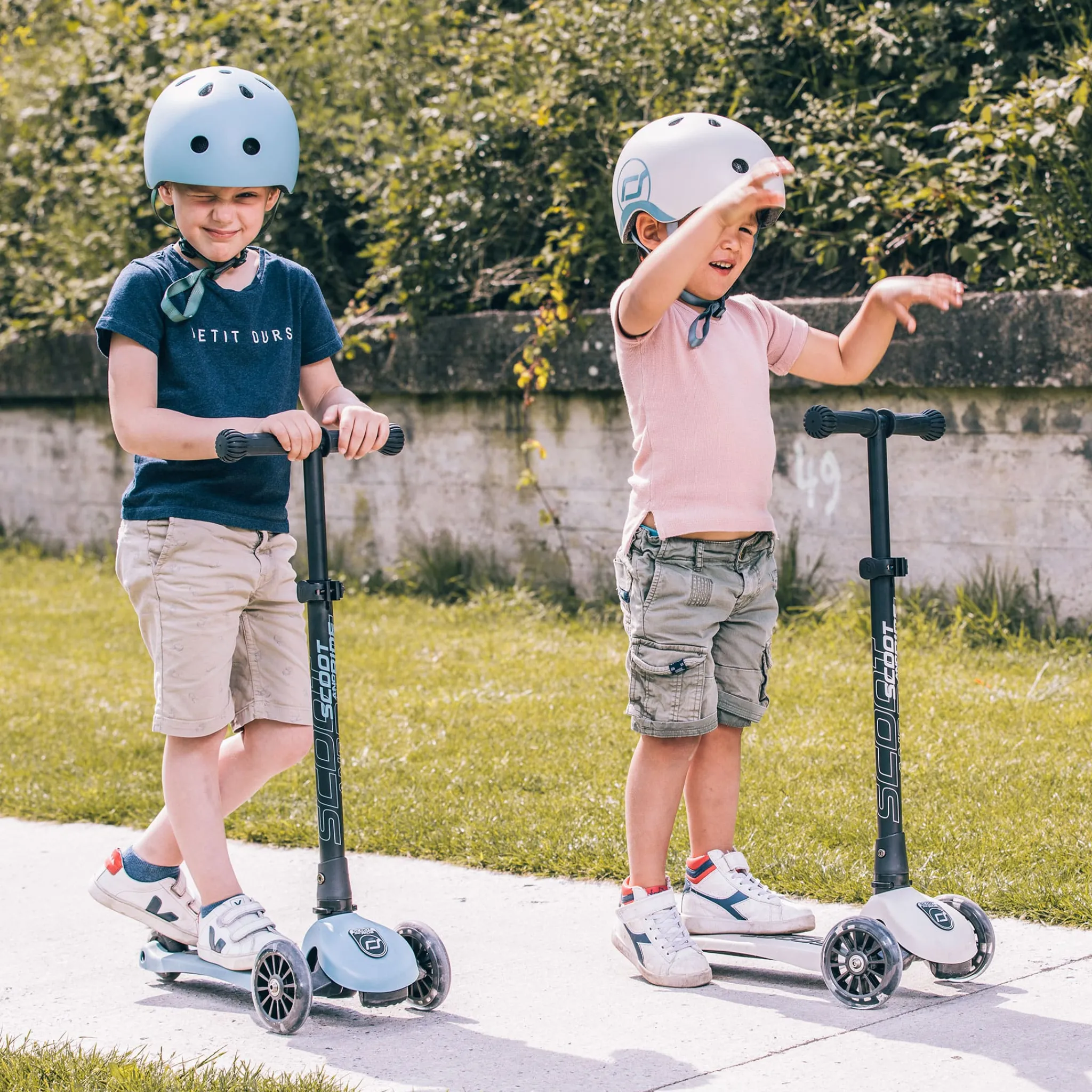 Kids Scoot and Ride Highwaykick 3 Led Scooter - Ash