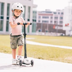 Kids Scoot and Ride Highwaykick 3 Led Scooter - Ash