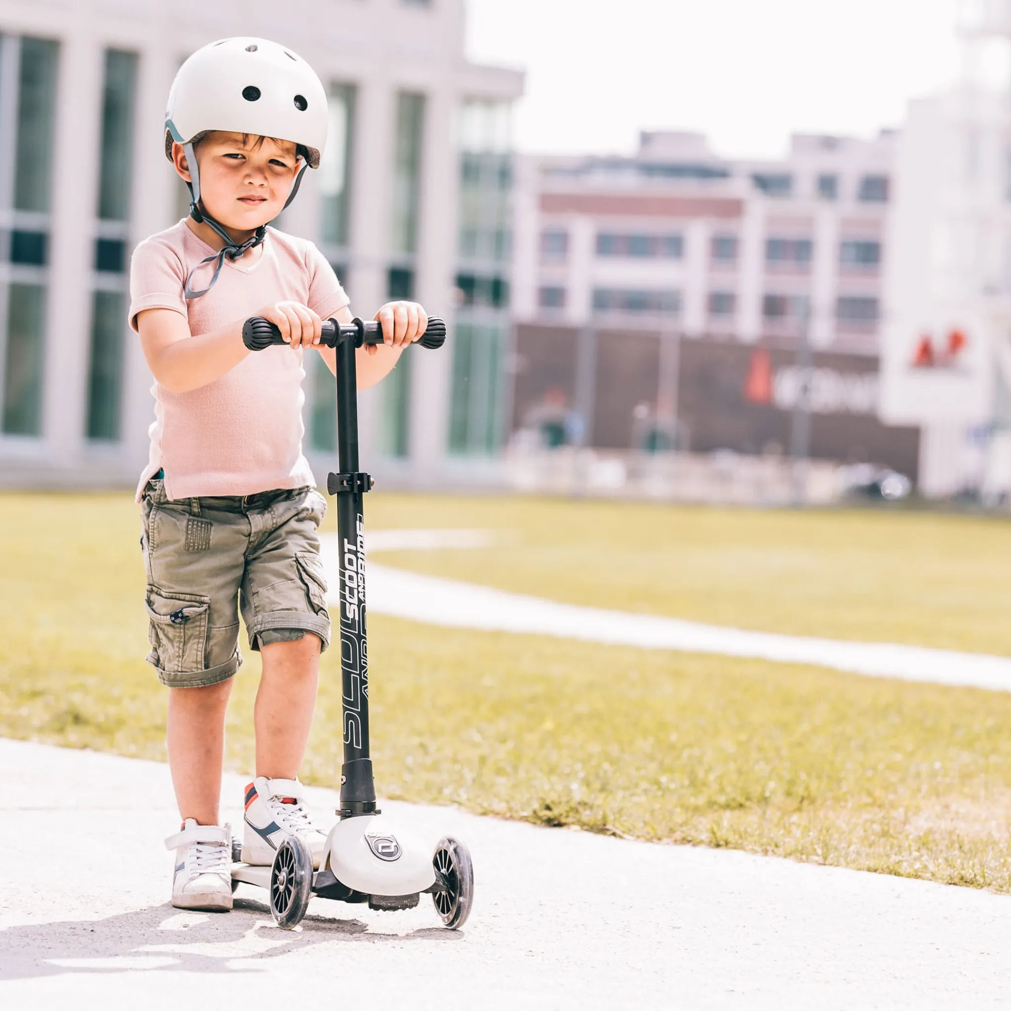 Kids Scoot and Ride Highwaykick 3 Led Scooter - Ash