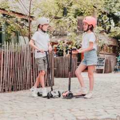 Kids Scoot and Ride Highwaykick 5 Led Scooter - Peach