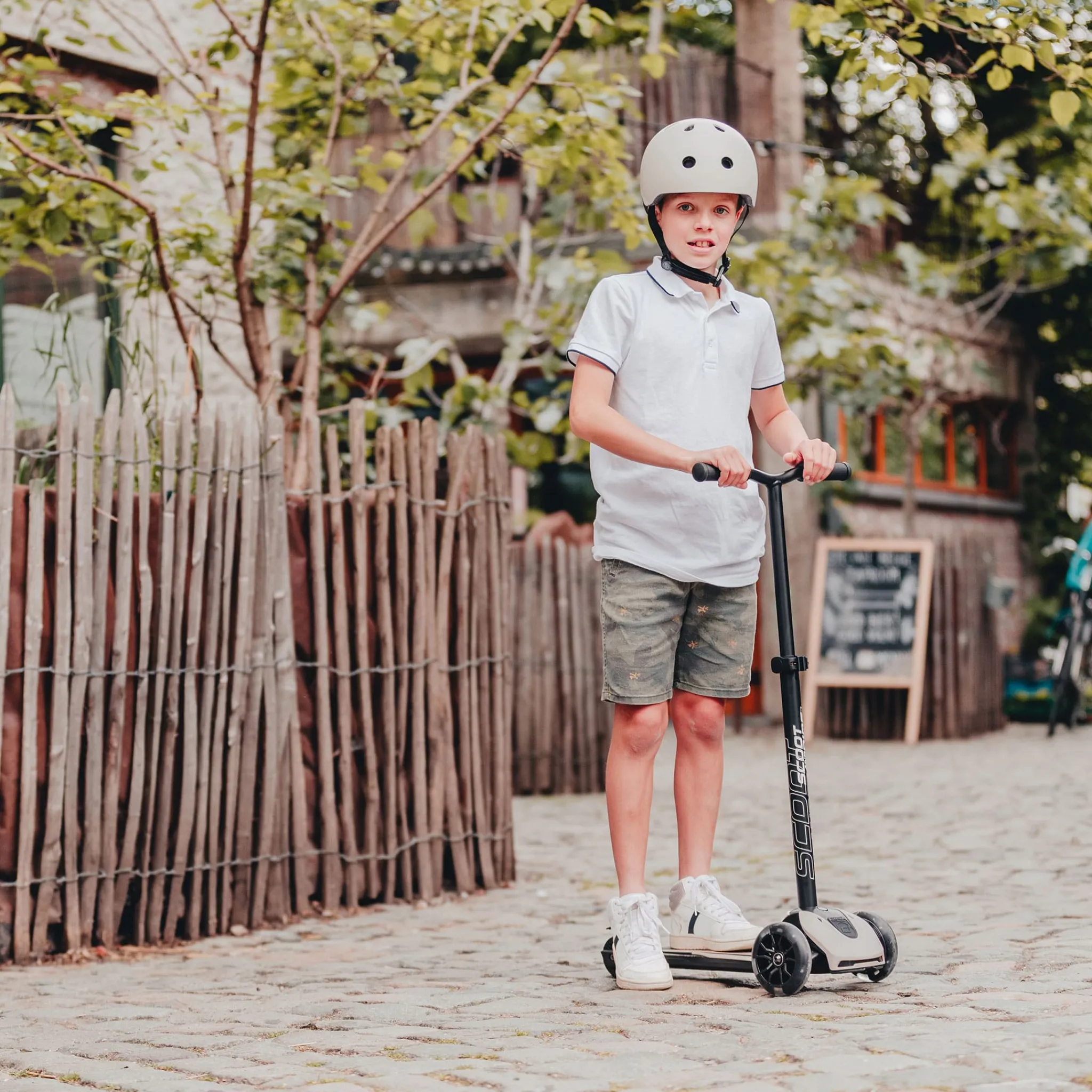 Kids Scoot and Ride Highwaykick 5 Led Scooter - Ash