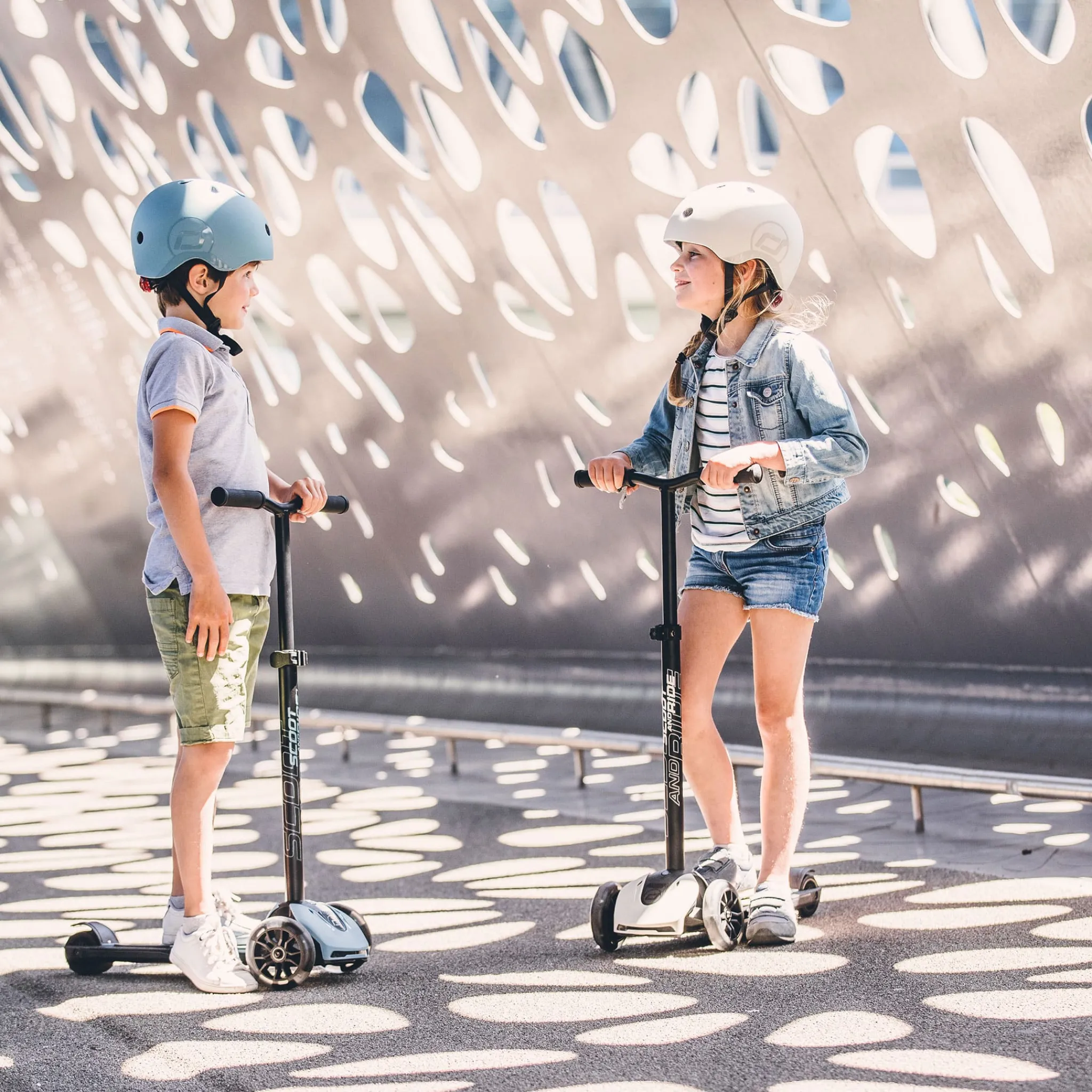 Kids Scoot and Ride Highwaykick 5 Led Scooter - Ash