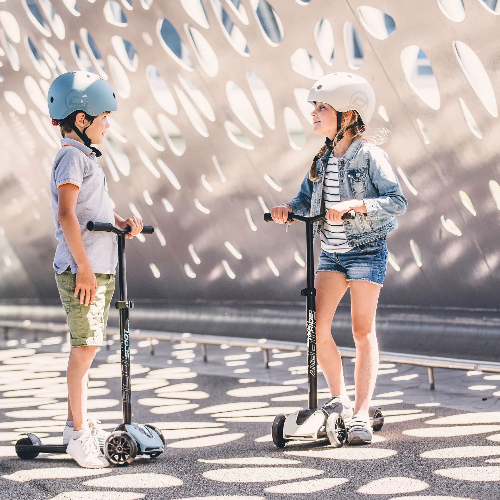 Kids Scoot and Ride Highwaykick 5 Led Scooter - Ash