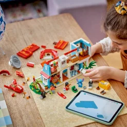 Kids LEGO® ǀ Disney Lilo and Stitch Beach House