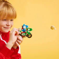 Kids LEGO® Super Mario™: Mario Kart™ – Yoshi Bike