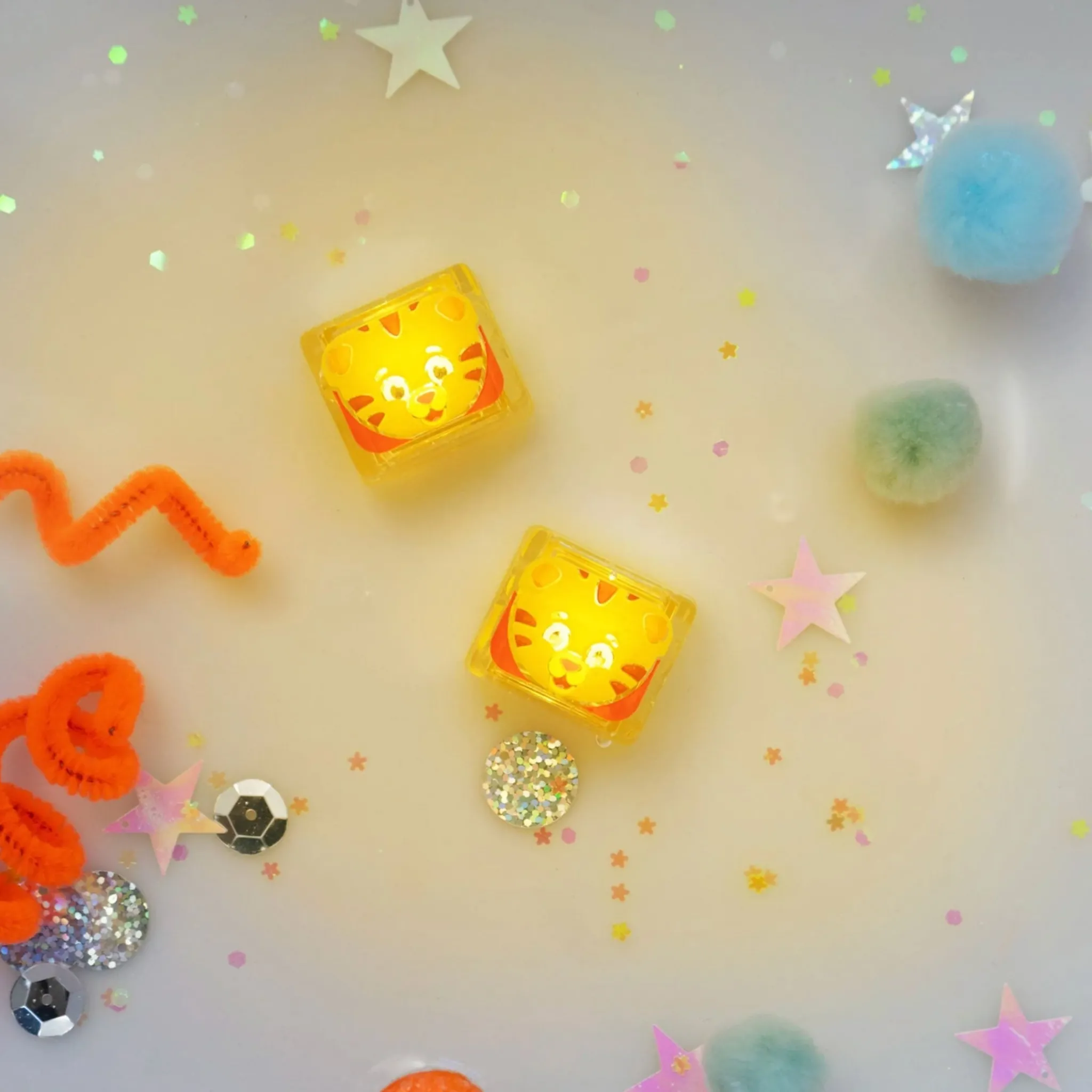 Glo Pals Light-Up Cubes for Bath - Daniel Tiger