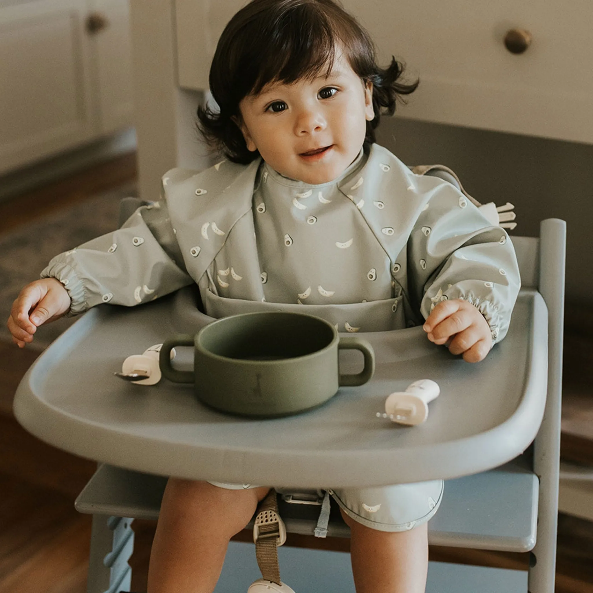 Kids Micasso Long-sleeved Bib with integrated pocket 6-24m - Sage