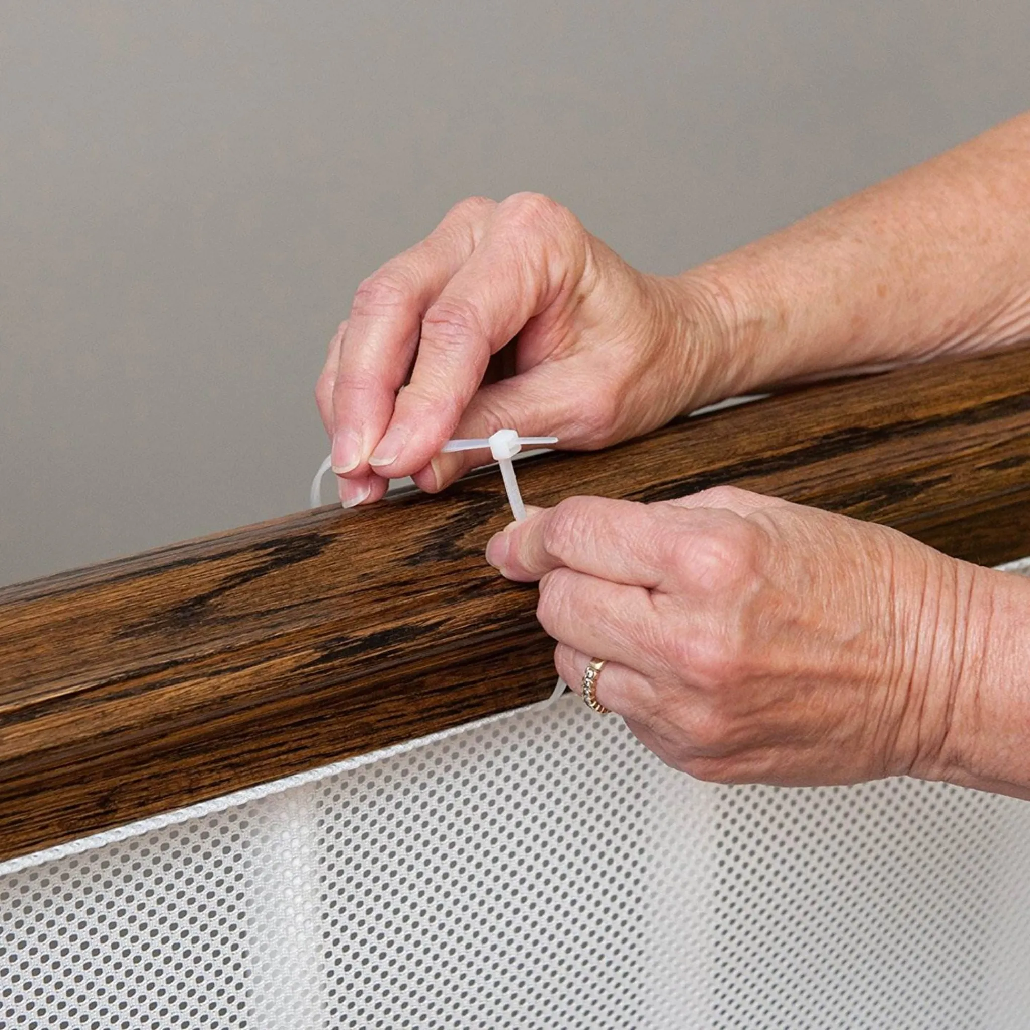 Kidco Gates & Safety>Mesh Rail Guard - White