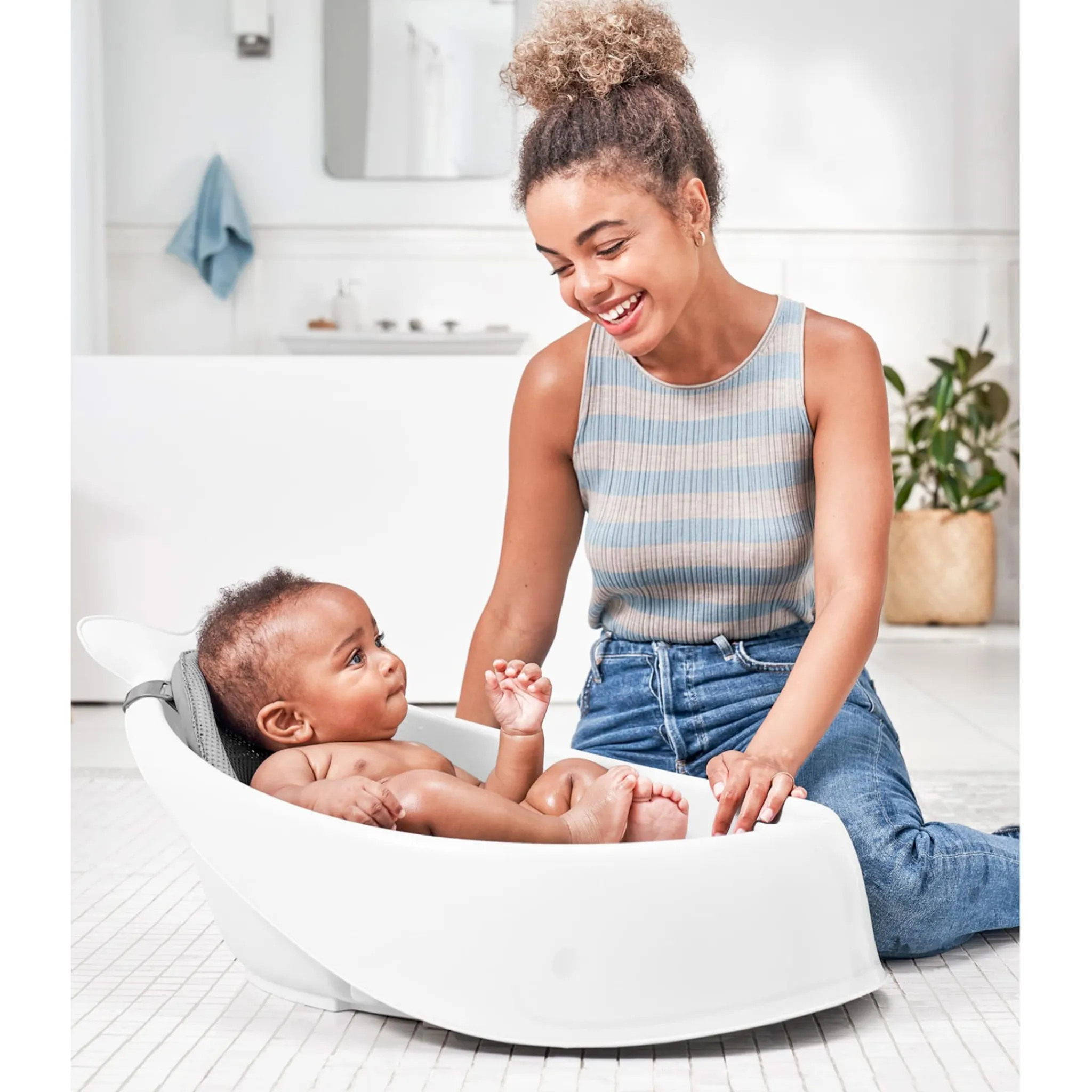 Skip Hop Baby Baths & Seats|Bath Accessories>MOBY® Smart Sling™ 3-Stage Tub - White