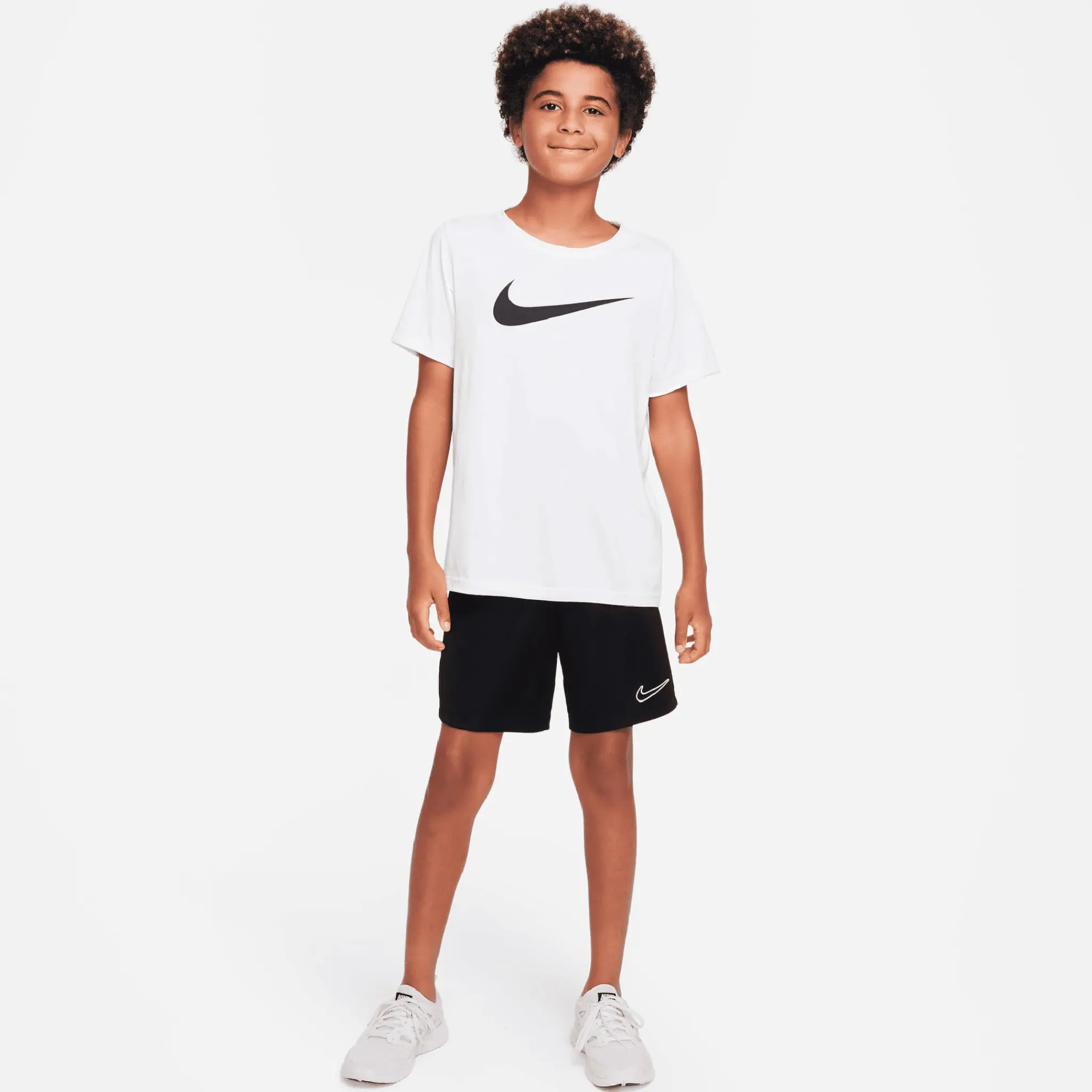 Kids/BOY Nike Sportswear|Shorts & Bermuda>Academy Shorts 8-16y