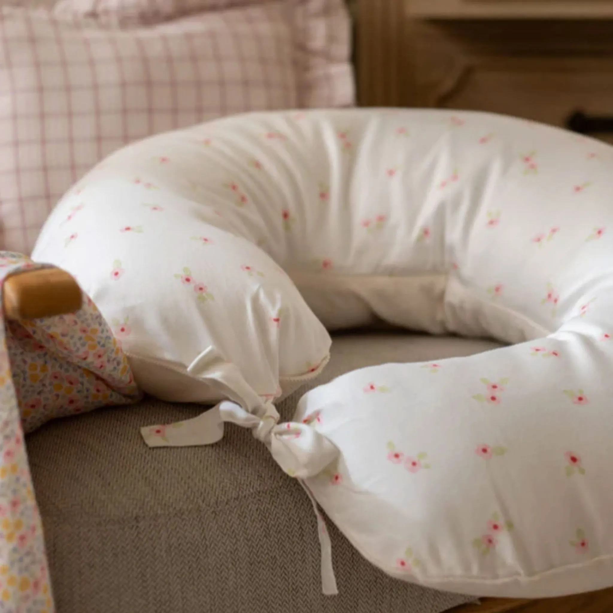 Avery Row Cushions & Pillows|Breastfeeding>Nursing Pillow-Anemone