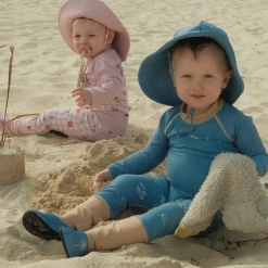 Calikids Sandals><noscript><img width=