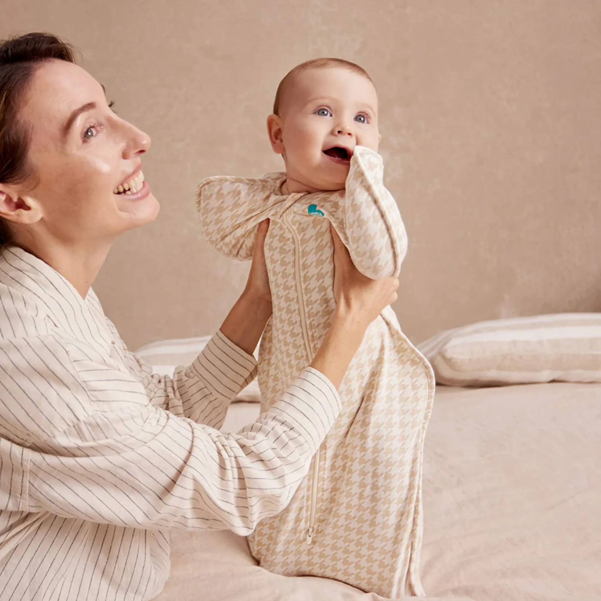 Love to Dream Organic Swaddle Up Small 8-13lb - Houndstooth