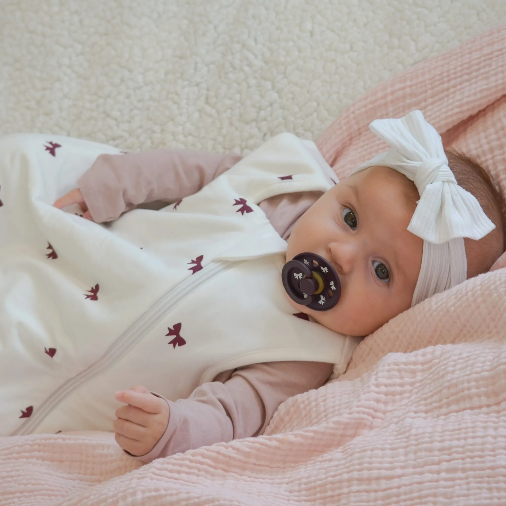Bibs Pacifier 6-18(2) - Bow (Size 2)