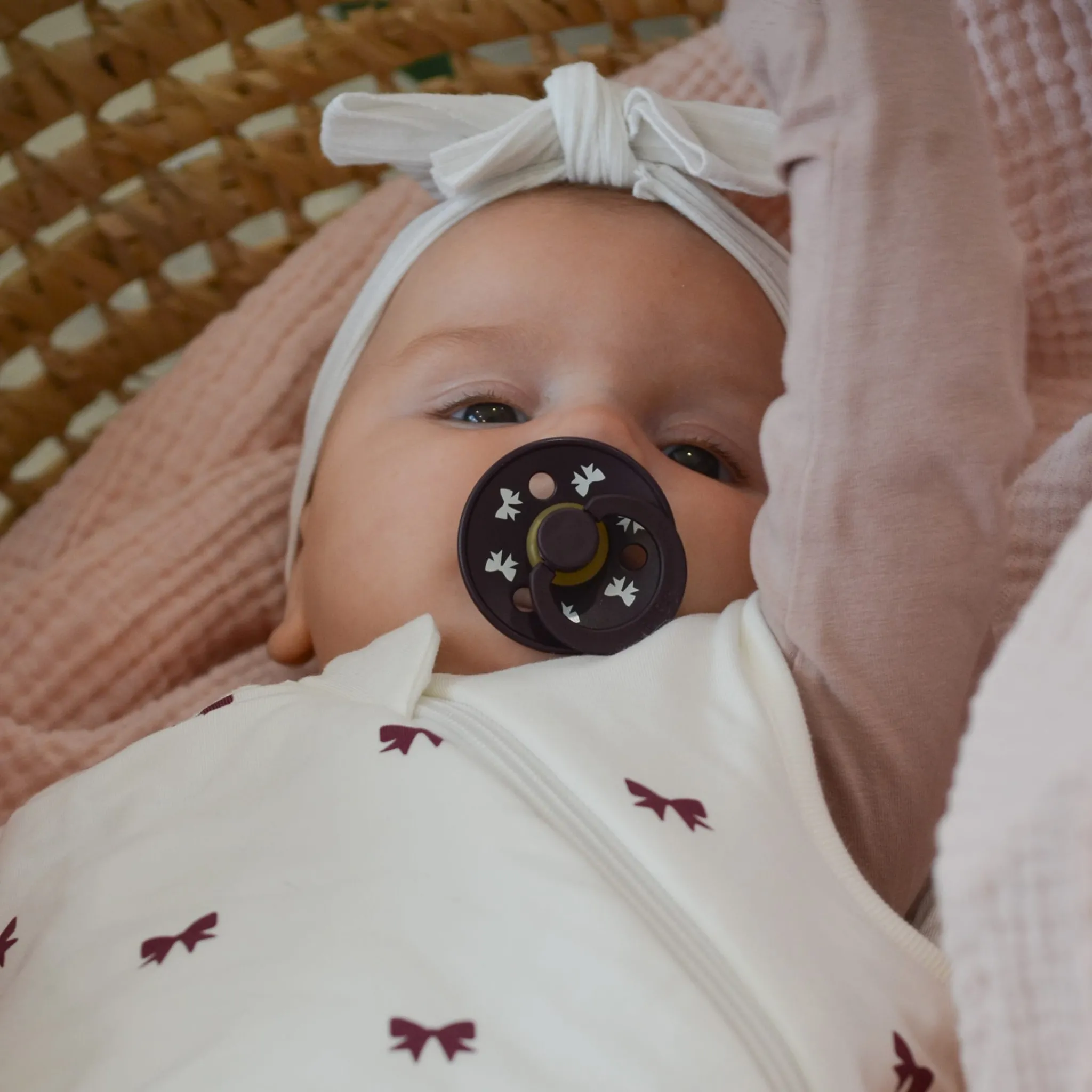 Bibs Pacifier 6-18(2) - Bow (Size 2)