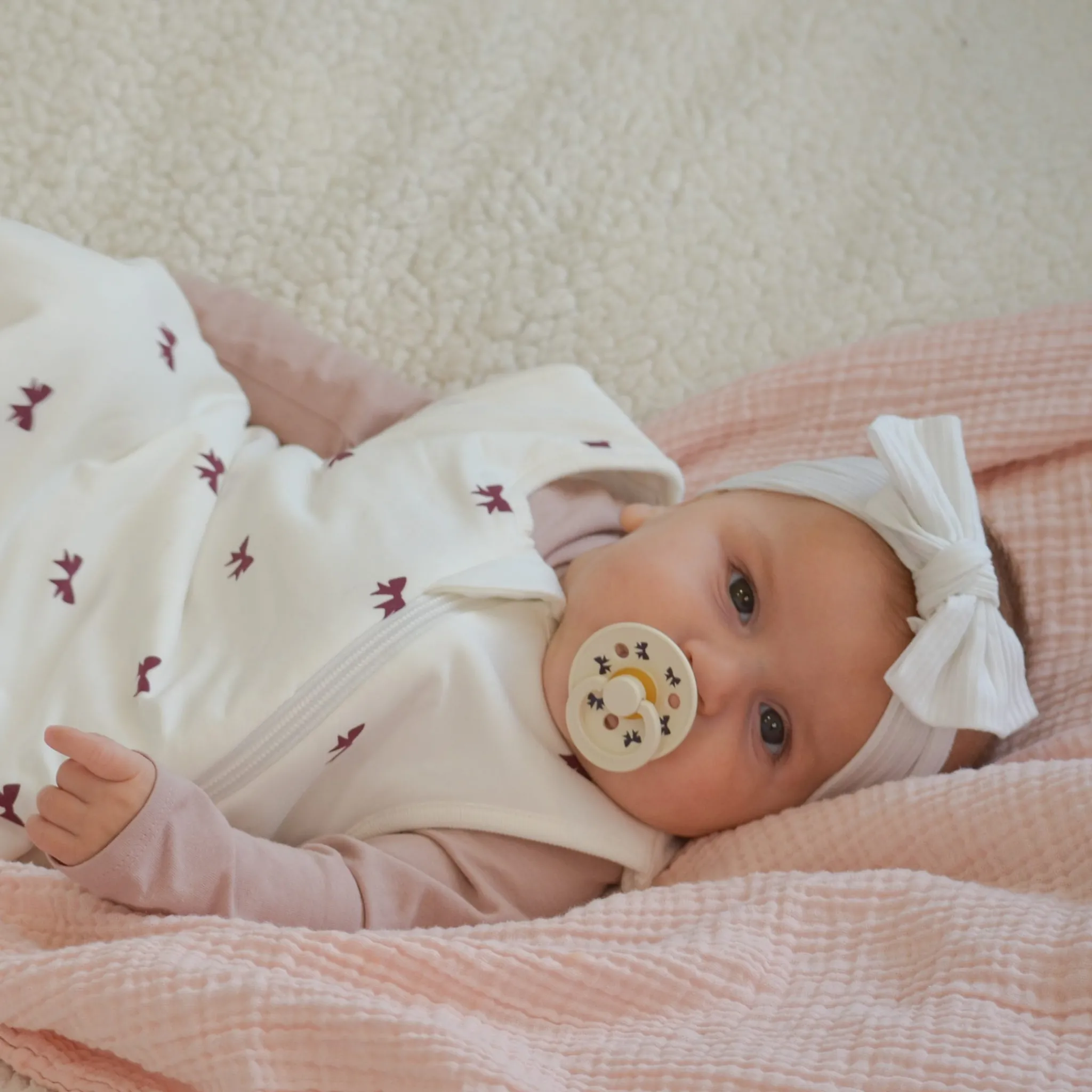 Bibs Pacifier 6-18(2) - Bow (Size 2)