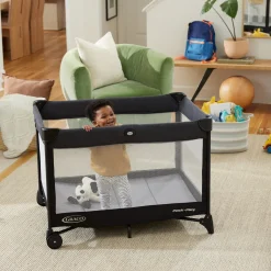 Graco Playard On The Go Zip Reeves