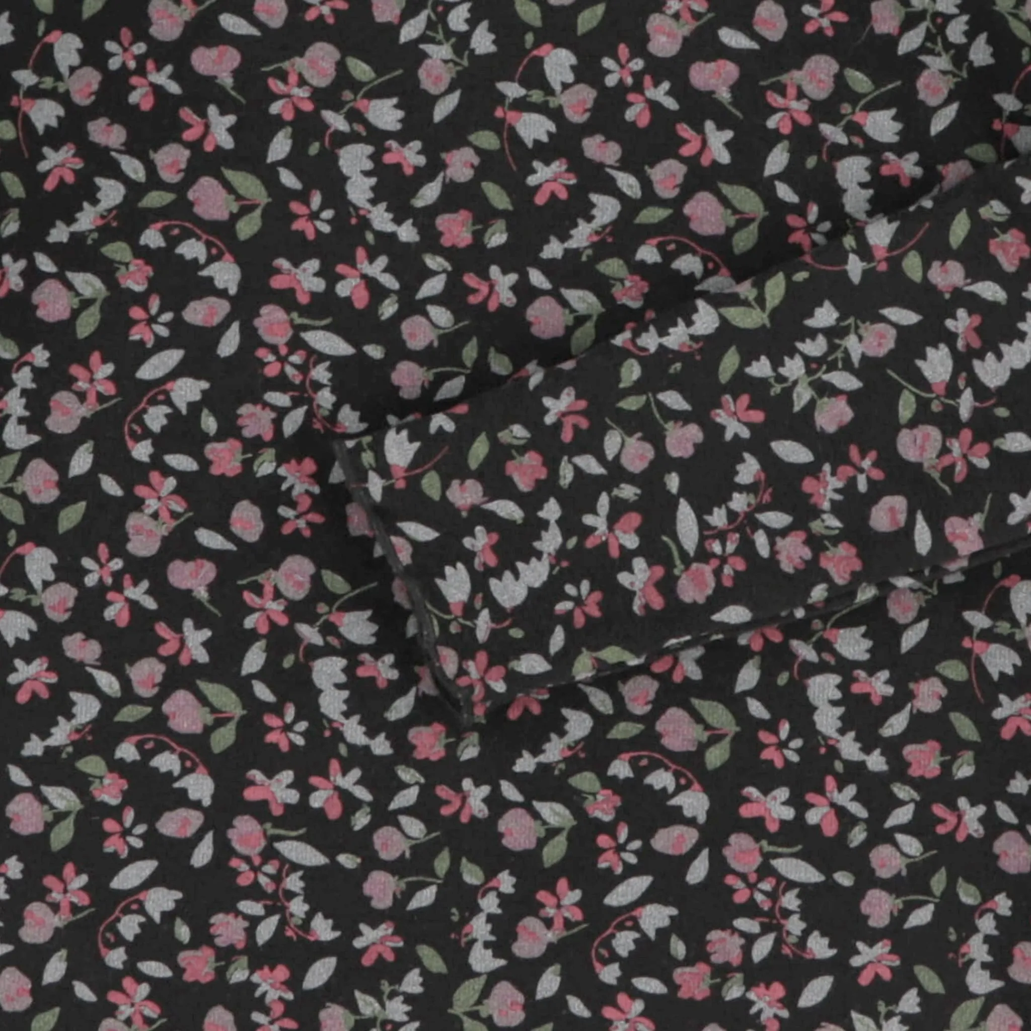 Kids Look Romance Flowers Turtle Neck714