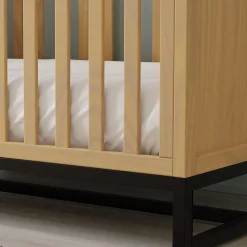 DaVinci Ryder 3-in-1 Convertible Crib - Honey