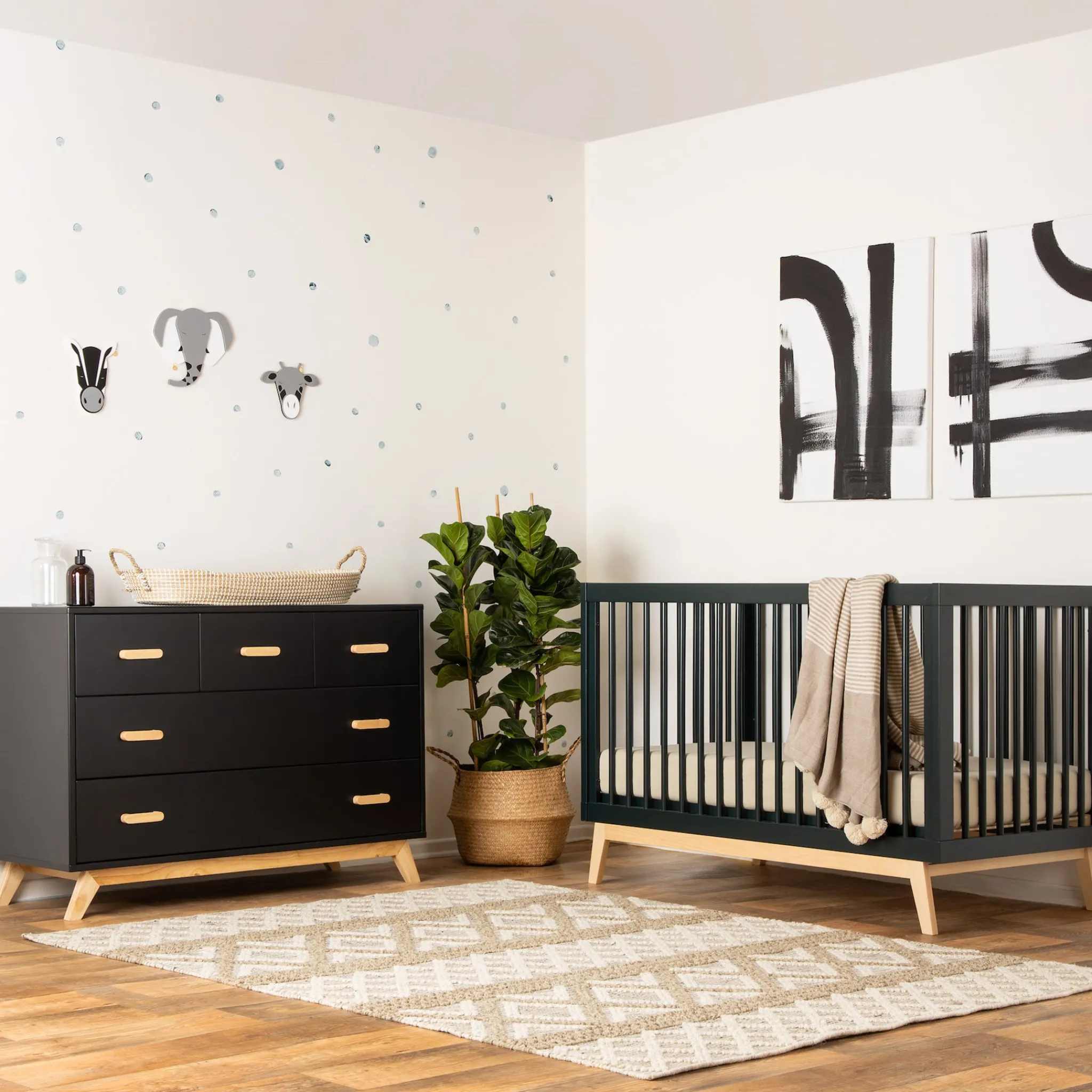 Dadada Baby Soho 3-in-1 Convertible Crib - Black / Natural