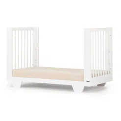 Dadada Baby Spirit 8-In-1 Convertible Crib - White