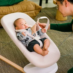 Stokke ® Yoga™ Bouncer - Light Sand
