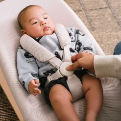 Stokke ® Yoga™ Bouncer - Light Sand