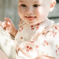 Firsts par Petit Lem Strawberries Romper 3-24m