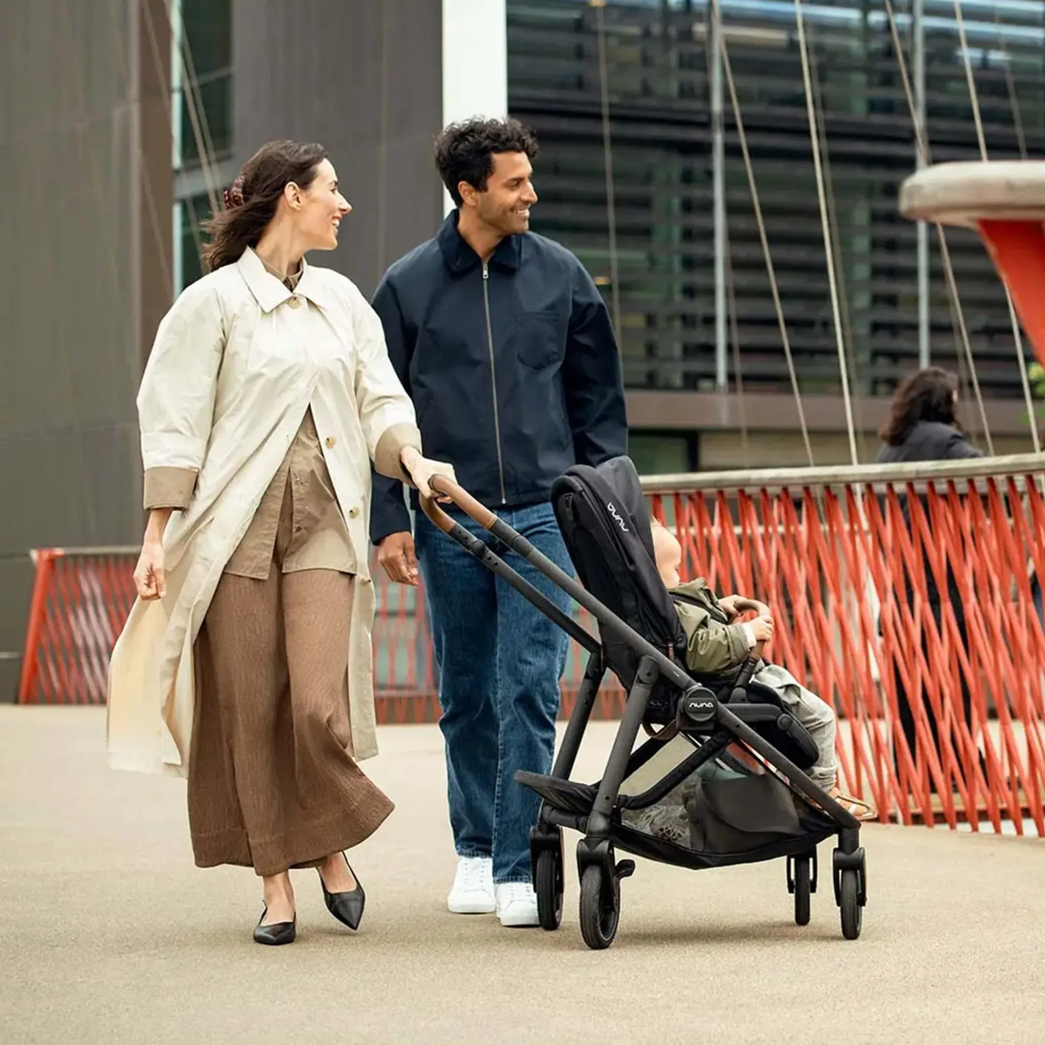 Kids Nuna Strollers|Strollers & Trailers>Swiv Stroller - Caviar