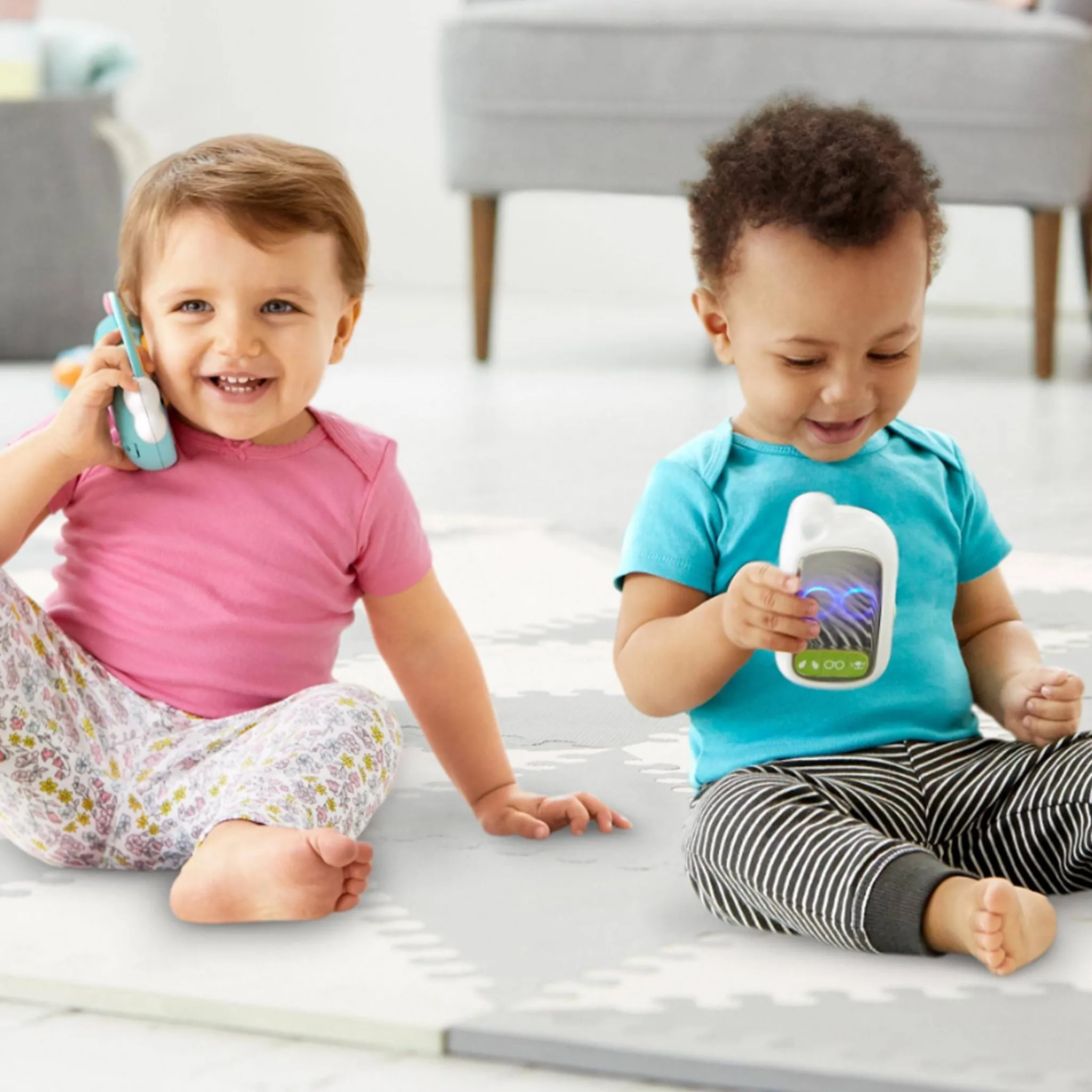 Kids Skip Hop Toy Cellular Grey